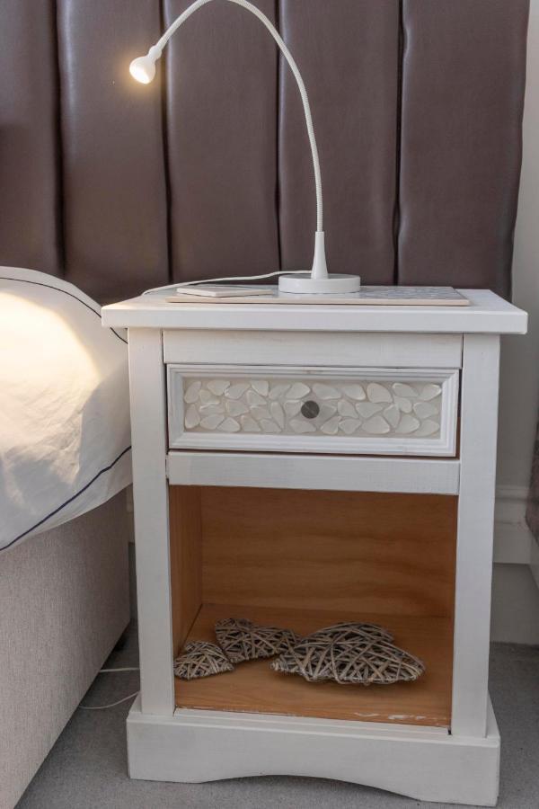 Seaview Regency Apartment Торки Екстериор снимка