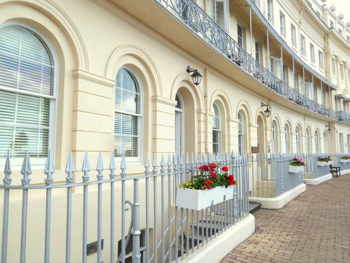 Seaview Regency Apartment Торки Екстериор снимка