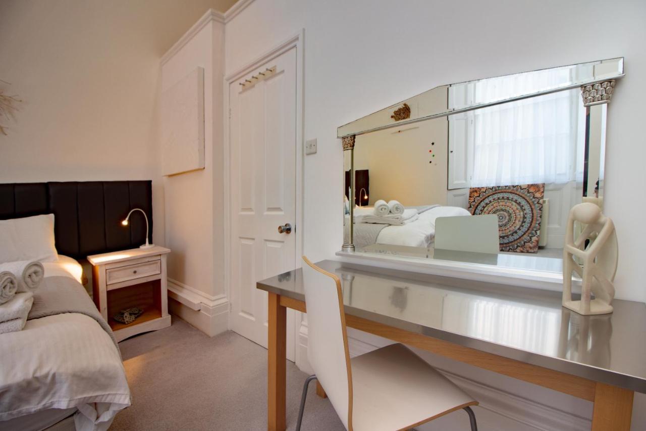 Seaview Regency Apartment Торки Екстериор снимка